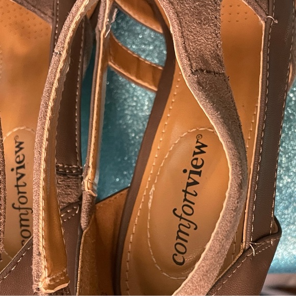 ComfortView Women's Light Brown Suede Shoes - Picture 5 of 6